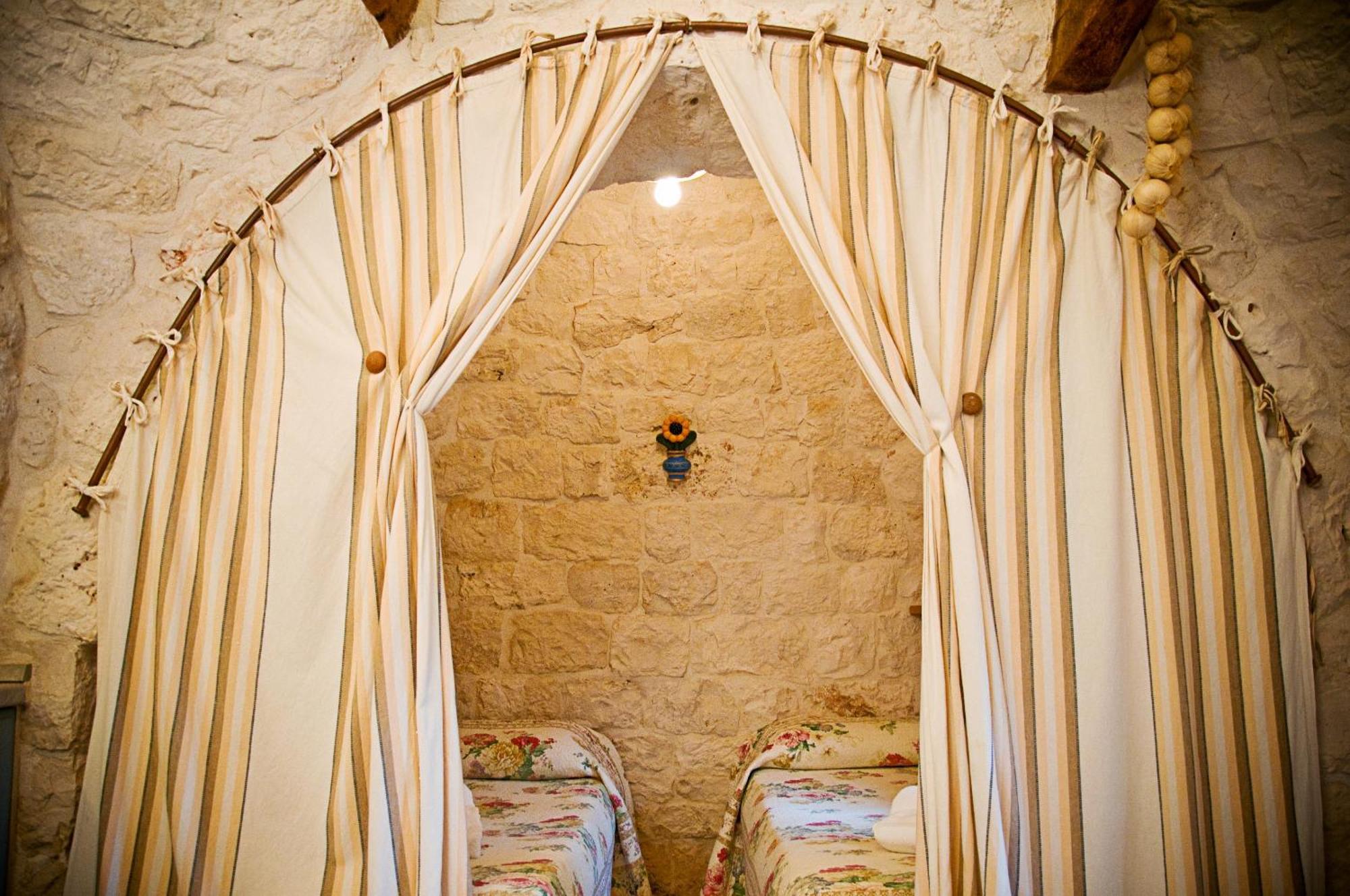 Country house Trulli Il Castagno *